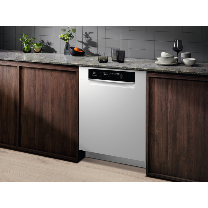 Electrolux - 60 cm astianpesukone - ESS87300UW