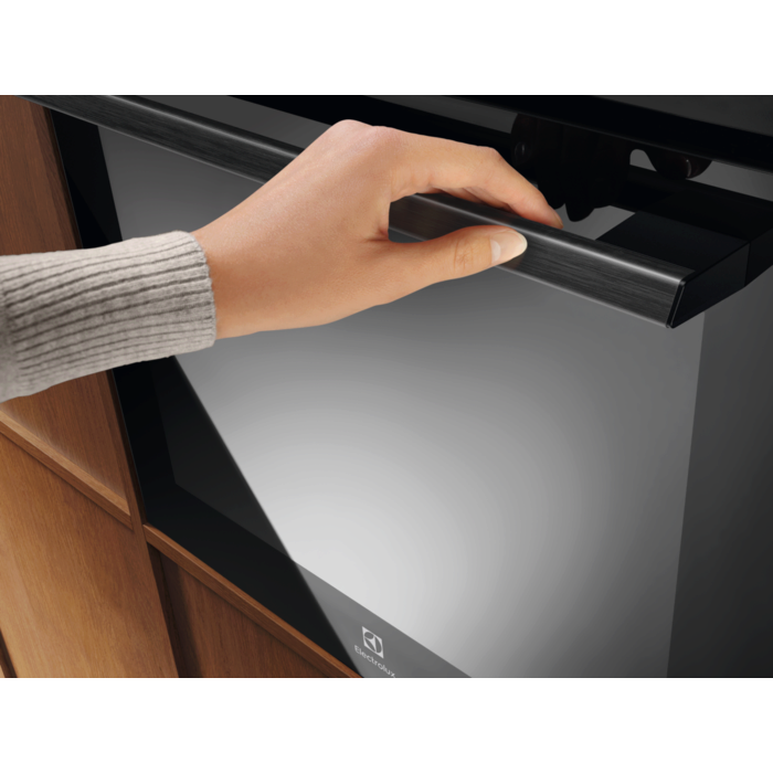 Electrolux - Kalusteuuni - YOB420B