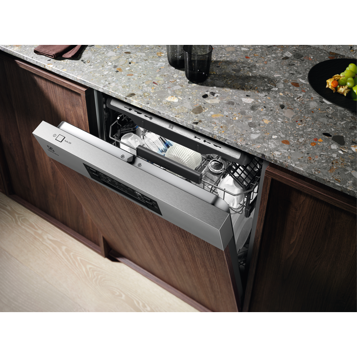 Electrolux - Integroitava astianpesukone 45-60 cm - EEM69300IX