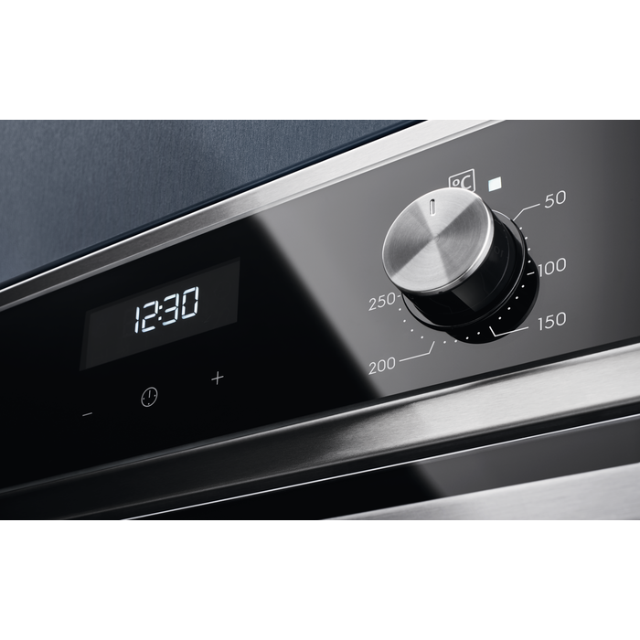 Electrolux - Kalusteuuni - COB403X