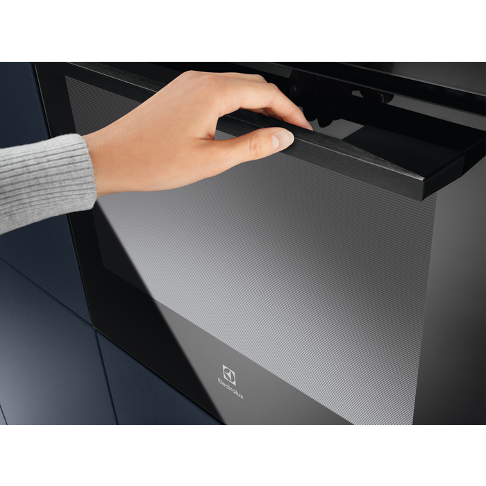 Electrolux - Kalusteuuni - EOK9P4B0