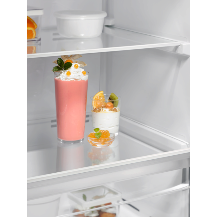 Electrolux - Pakastin - KRF6EWL