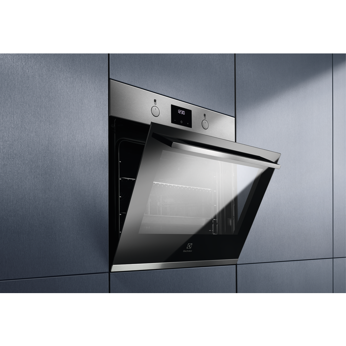 Electrolux - Kalusteuuni - CKB400X