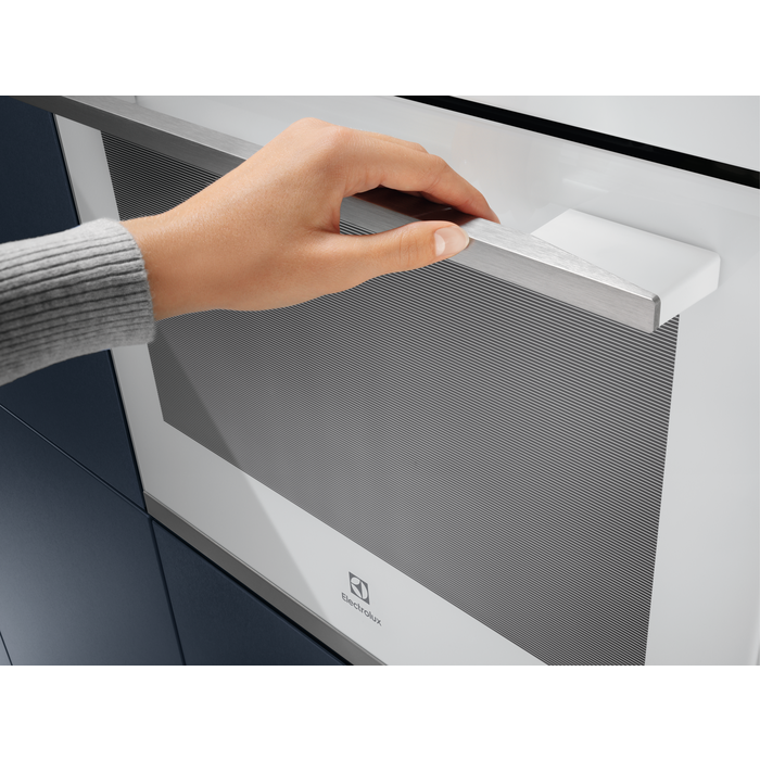 Electrolux - Integroitu mikroaaltouuni - CKM806CV