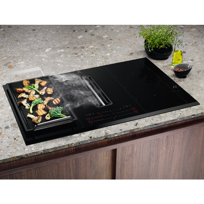Electrolux - Induktiotaso liesituulettimella - HHOF875S