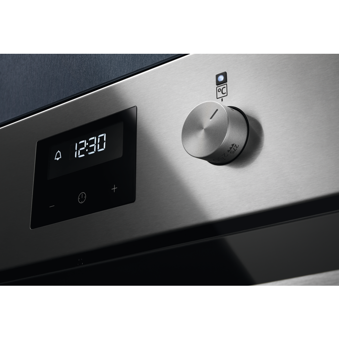 Electrolux - Kalusteuuni - CKB400X