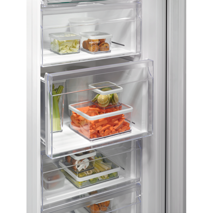 Electrolux - Pakastin - KRF6EWR