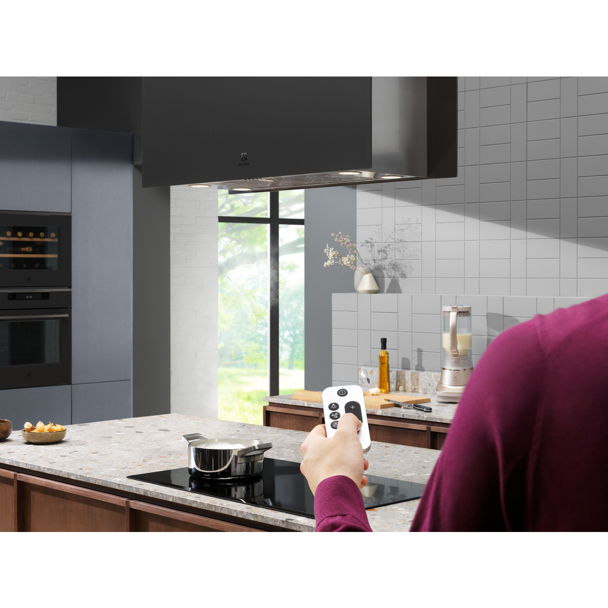 Electrolux - Saarekeliesituuletin - LFK819W