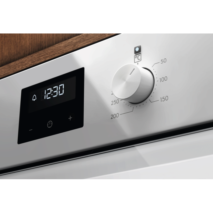 Electrolux - Kalusteuuni - COB402V