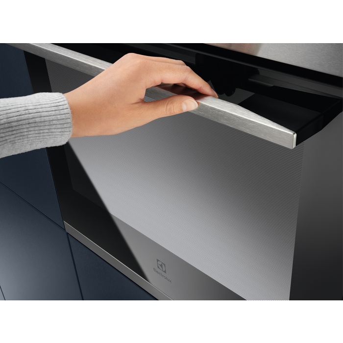 Electrolux - Kalusteuuni - CKB101X