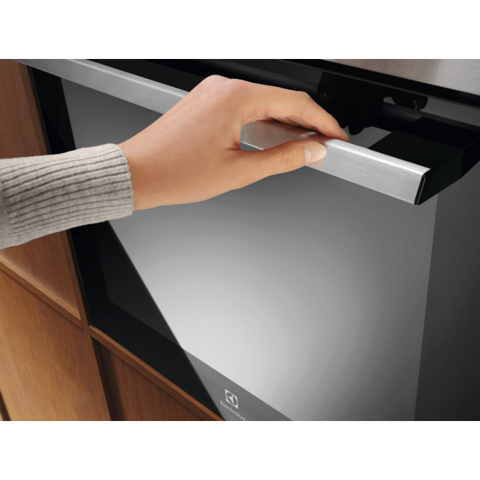 Electrolux - Kalusteuuni - COB402X