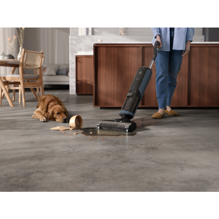 Electrolux - Wet & Dry Cordless cleaner - EW81U3DB