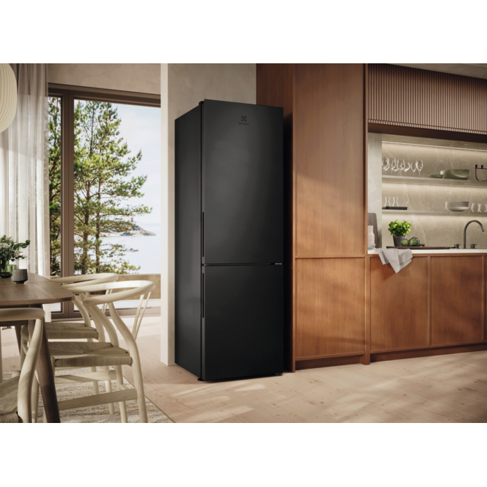 Electrolux - Jääkaappipakastin - LNC8MC32B