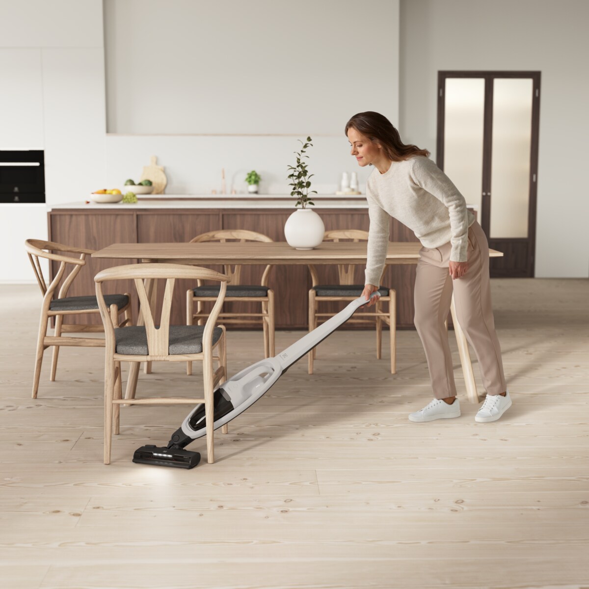 Electrolux - Johdoton varsi-imuri - ES52CB21SH