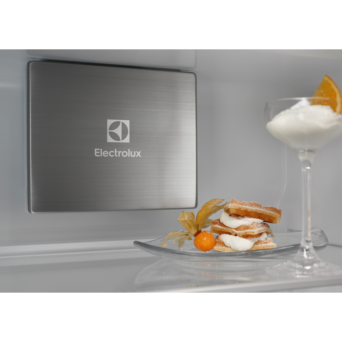 Electrolux - Integroitava jääkaappipakastin - ENP7TD75S