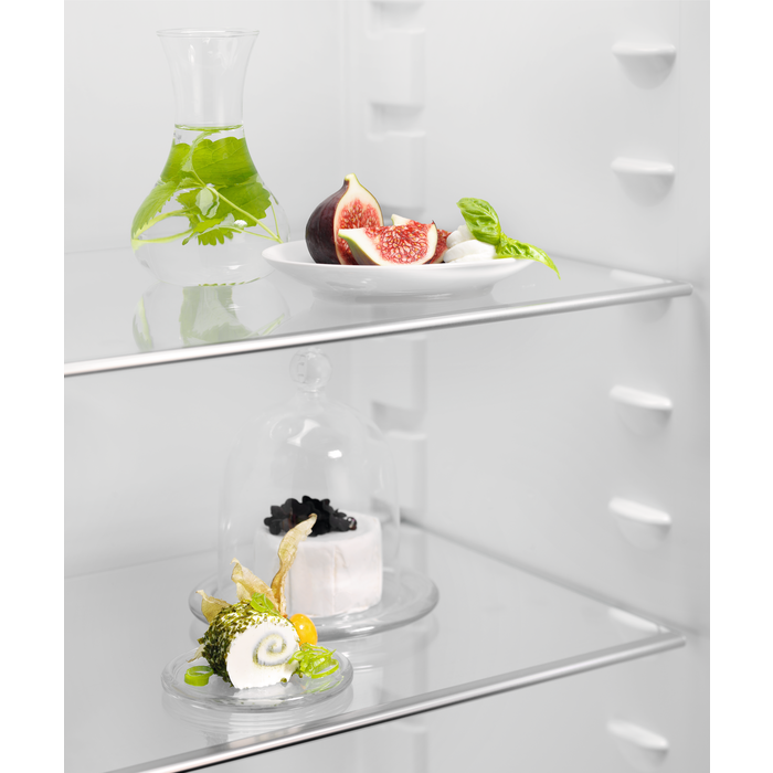 Electrolux - Integroitava jääkaappi - LRB3AE12S