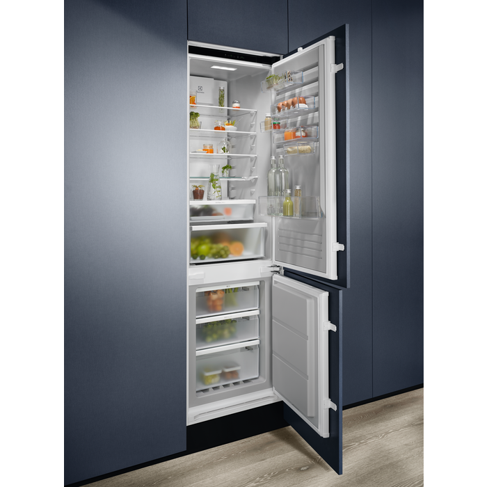 Electrolux - Integroitava jääkaappipakastin - KNT6ME19S1