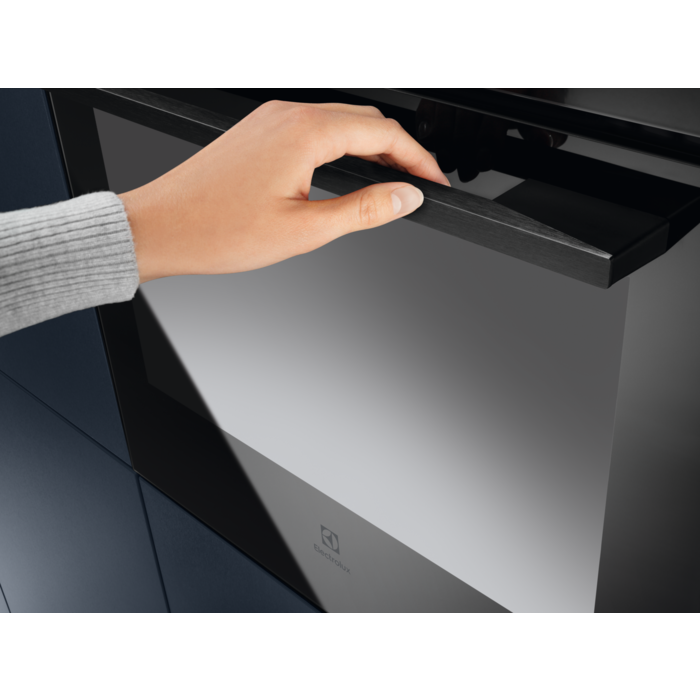 Electrolux - Kalusteuuni - EOK1B0K0