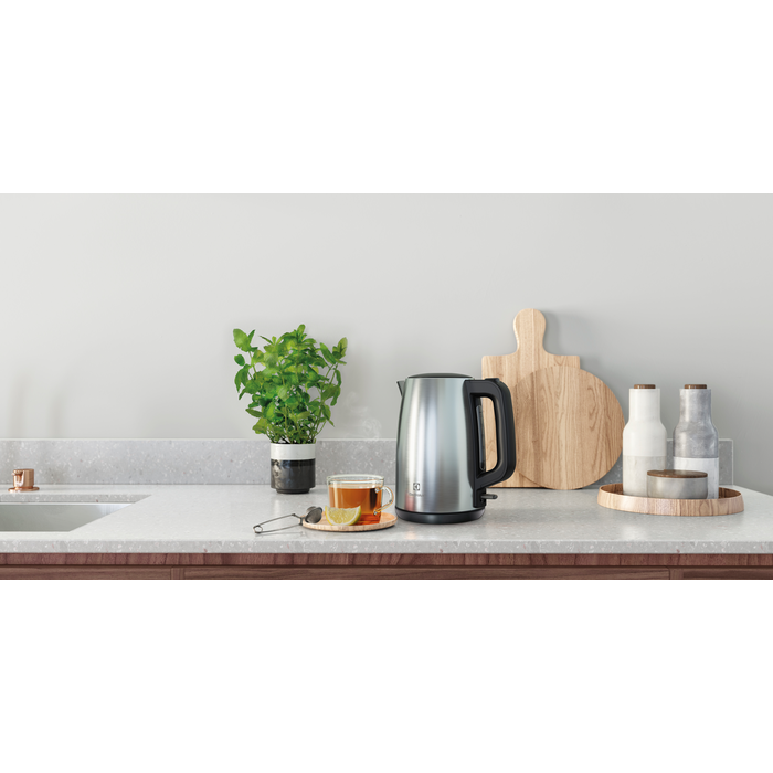 Electrolux - Vedenkeitin - E3K1-3ST