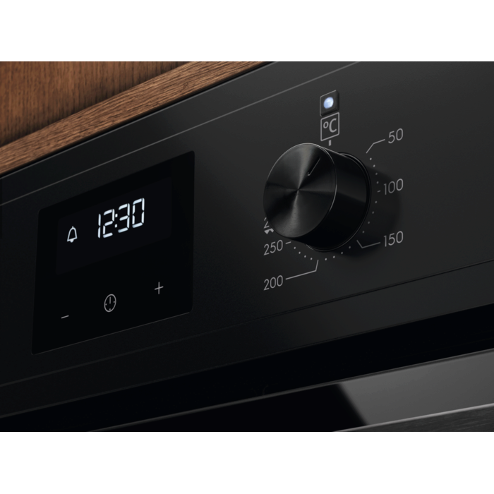 Electrolux - Kalusteuuni - YOB420B