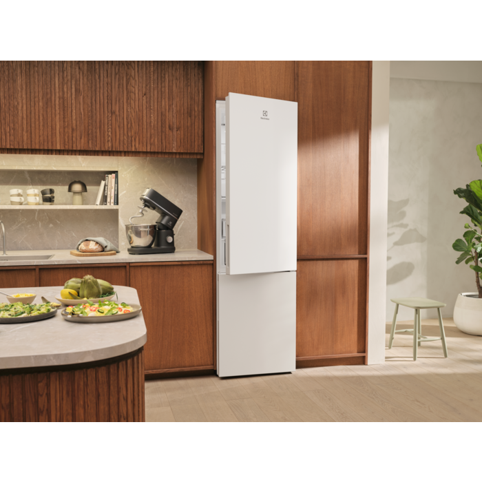 Electrolux - Jääkaappipakastin - LNT7MC32W