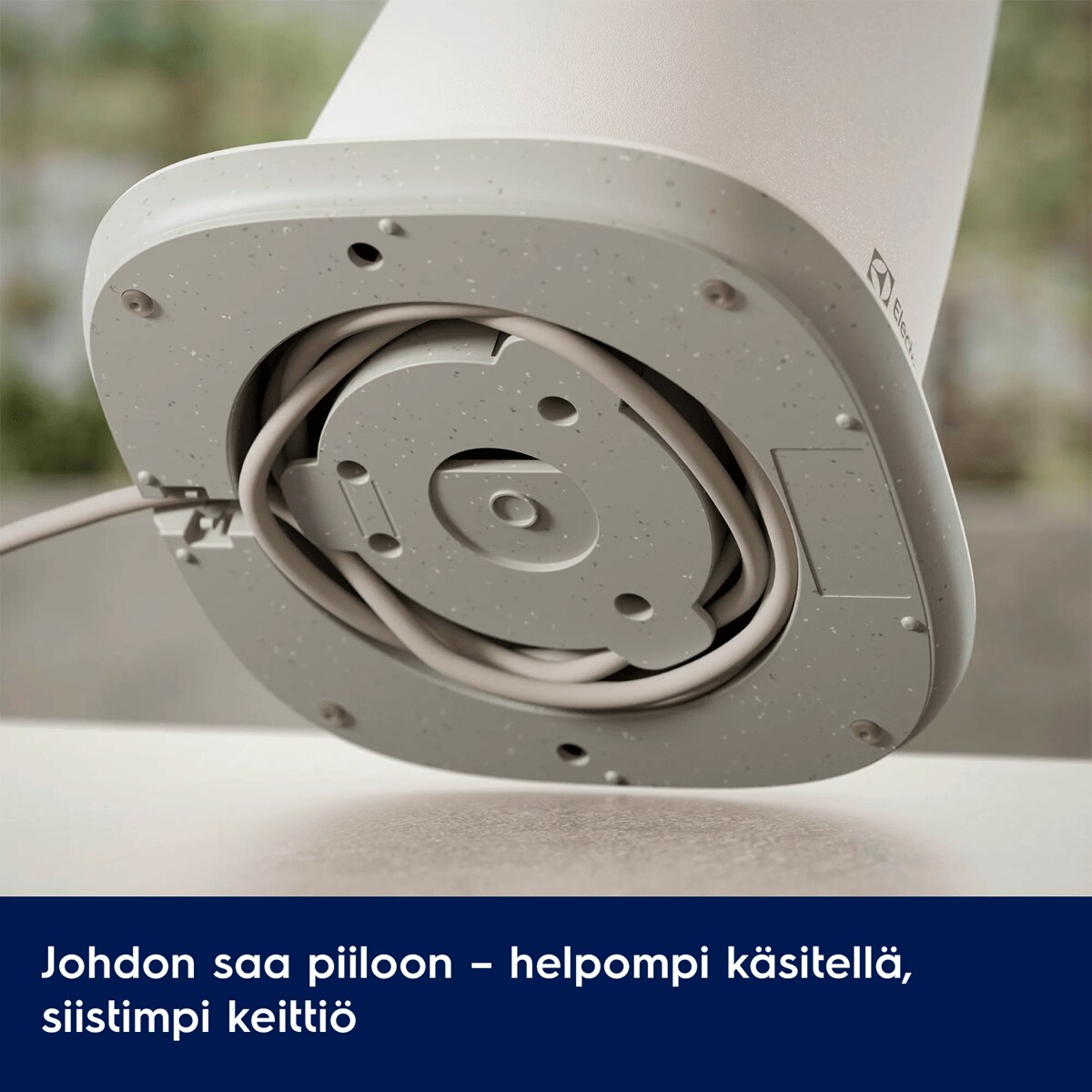 Johdon saa piiloon – helpompi käsitellä, siistimpi keittiö.