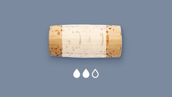 Viinipullon korkki täydellisissä olosuhteissa