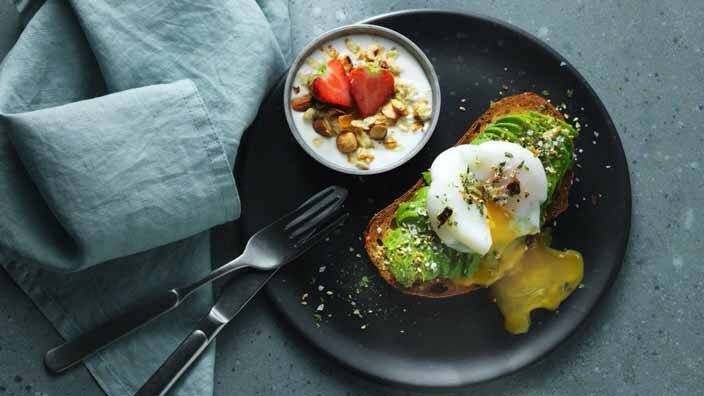 Värikästä ruokaa paistinpannussa