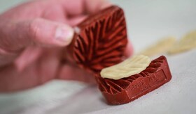 Lehtien muotoilua taikinasta