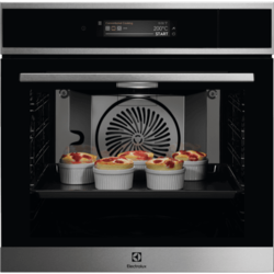 900 SteamPro uuni Steamify® -toiminnolla